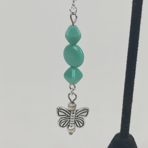 Butterfly dangle earrings with sea green beads - Picture 2 of 2